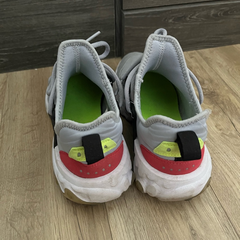 Nike